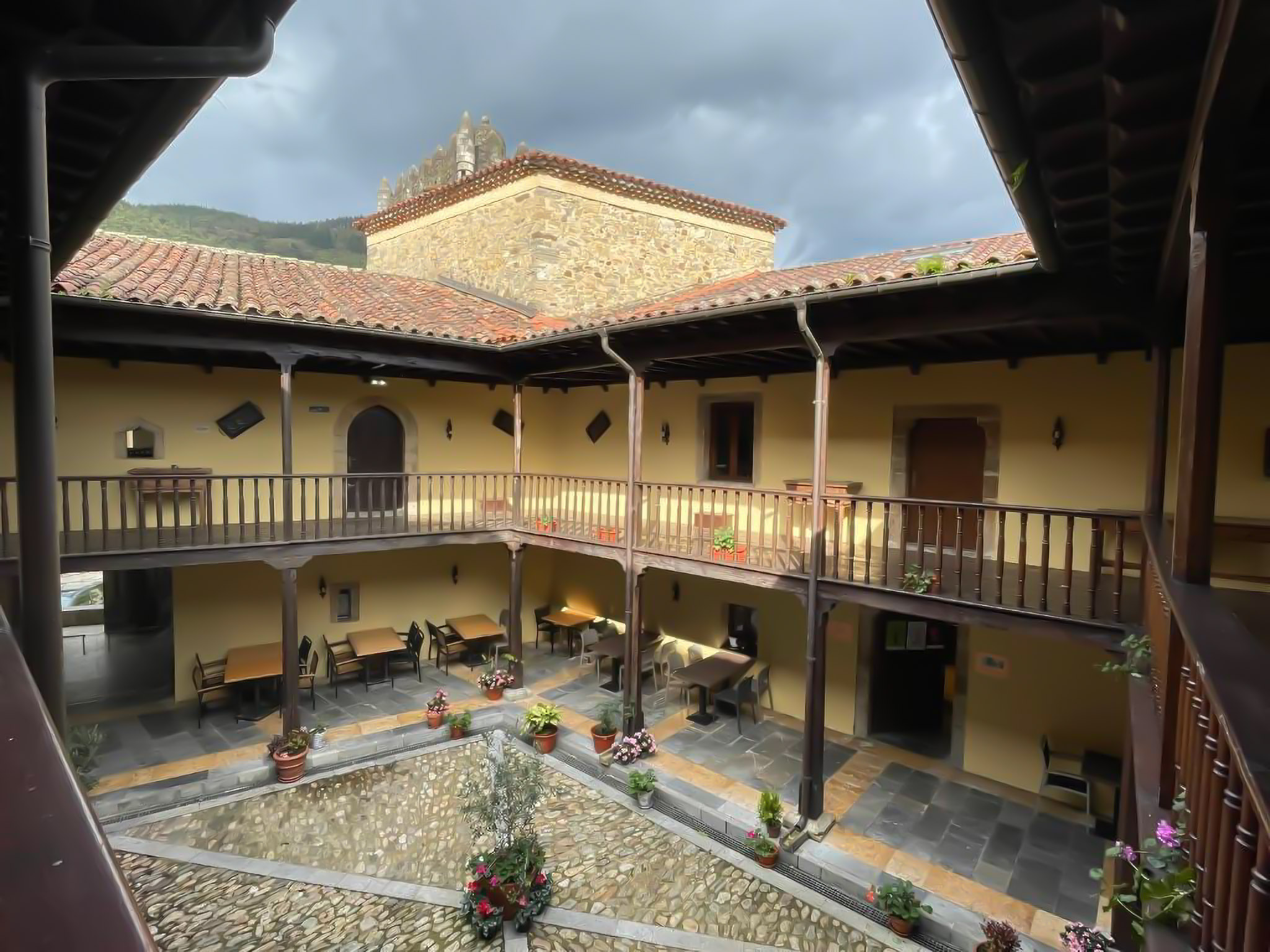 Restaurante Castillo Valdés Salas - 4